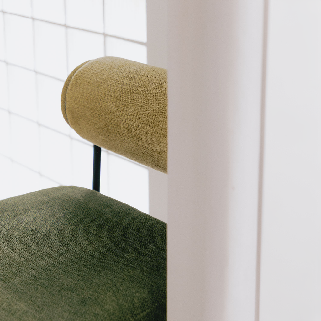 Pusbario kėdė EILA