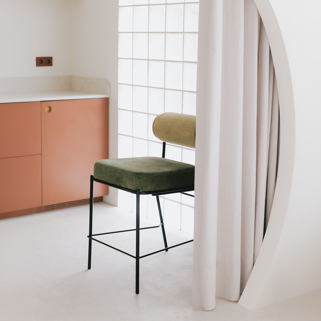 Pusbario kėdė EILA