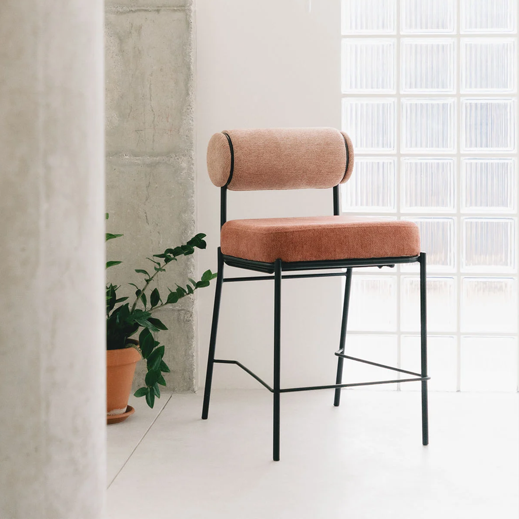 Pusbario kėdė EILA