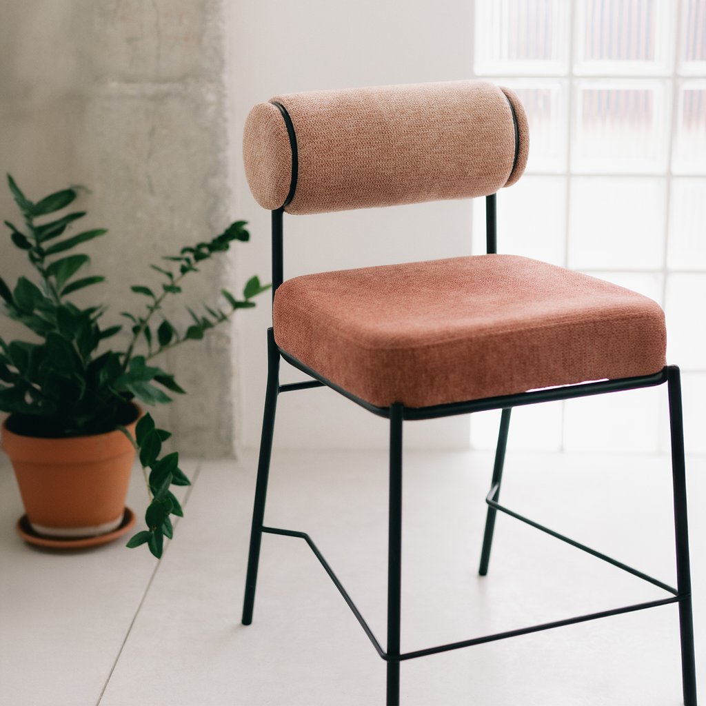 Pusbario kėdė EILA