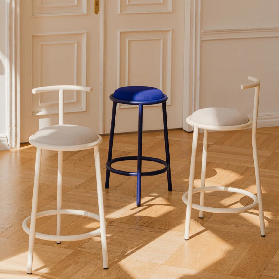 Moderni baro kėdė interjere | decorada.lt