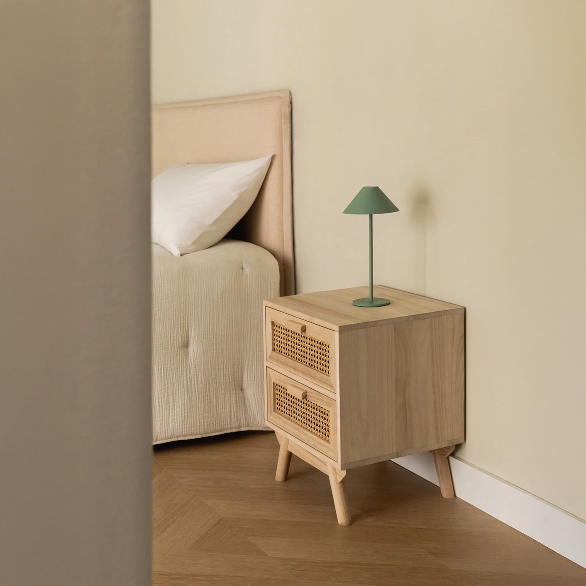 ROLIK naktinis staliukas