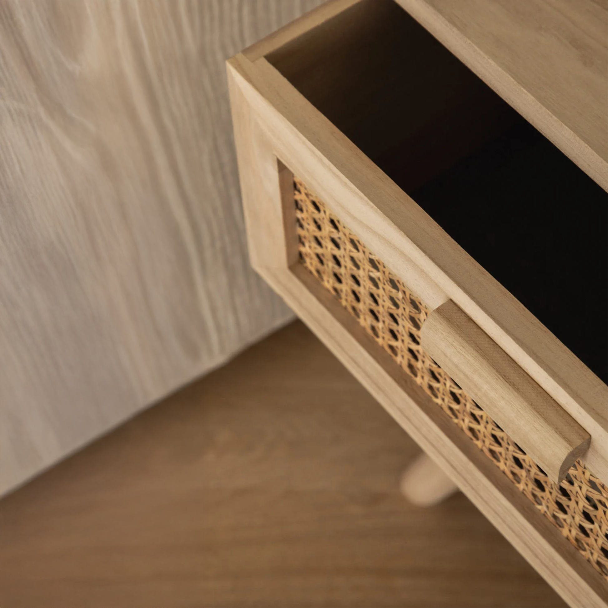 ROLIK naktinis staliukas