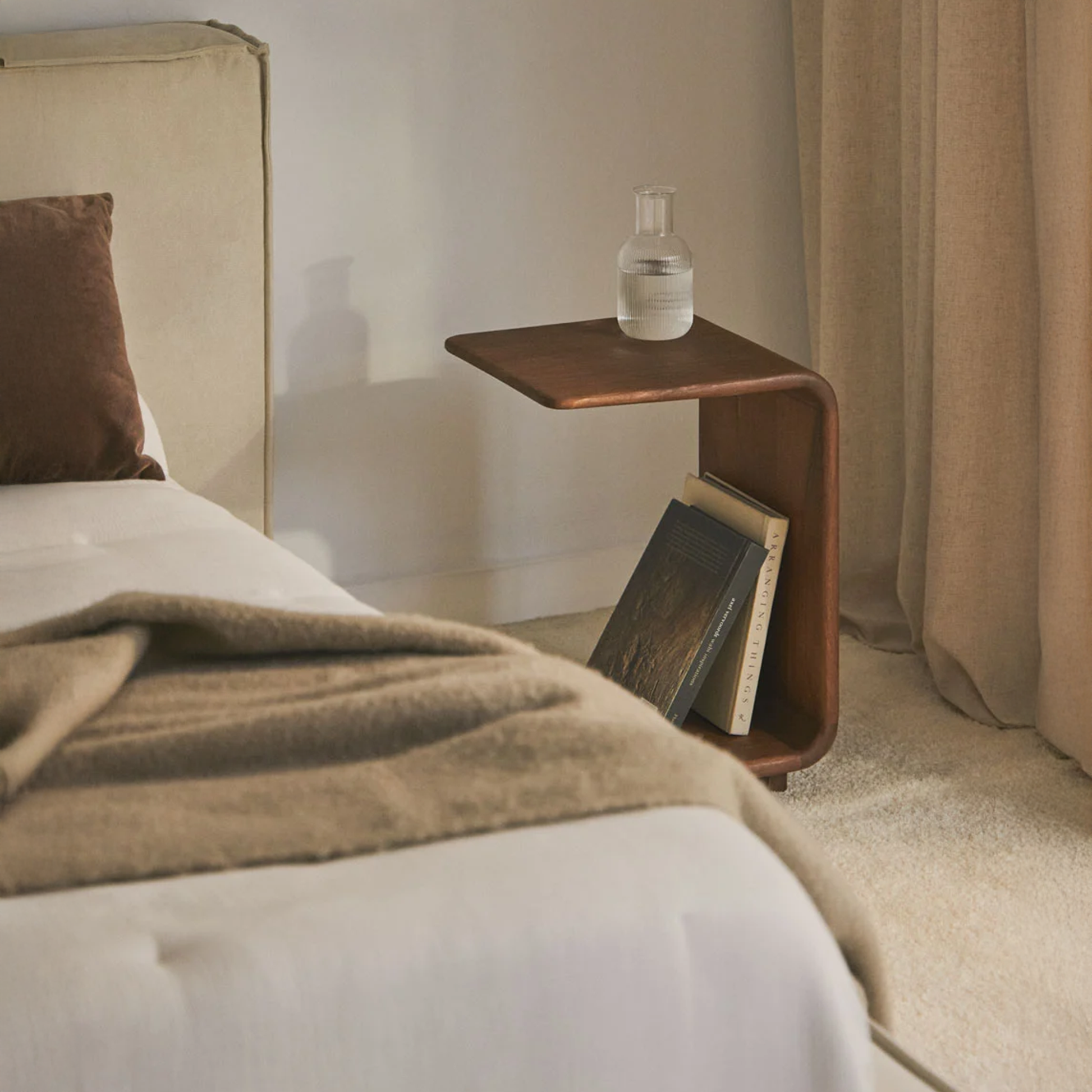 TENSI II naktinis staliukas