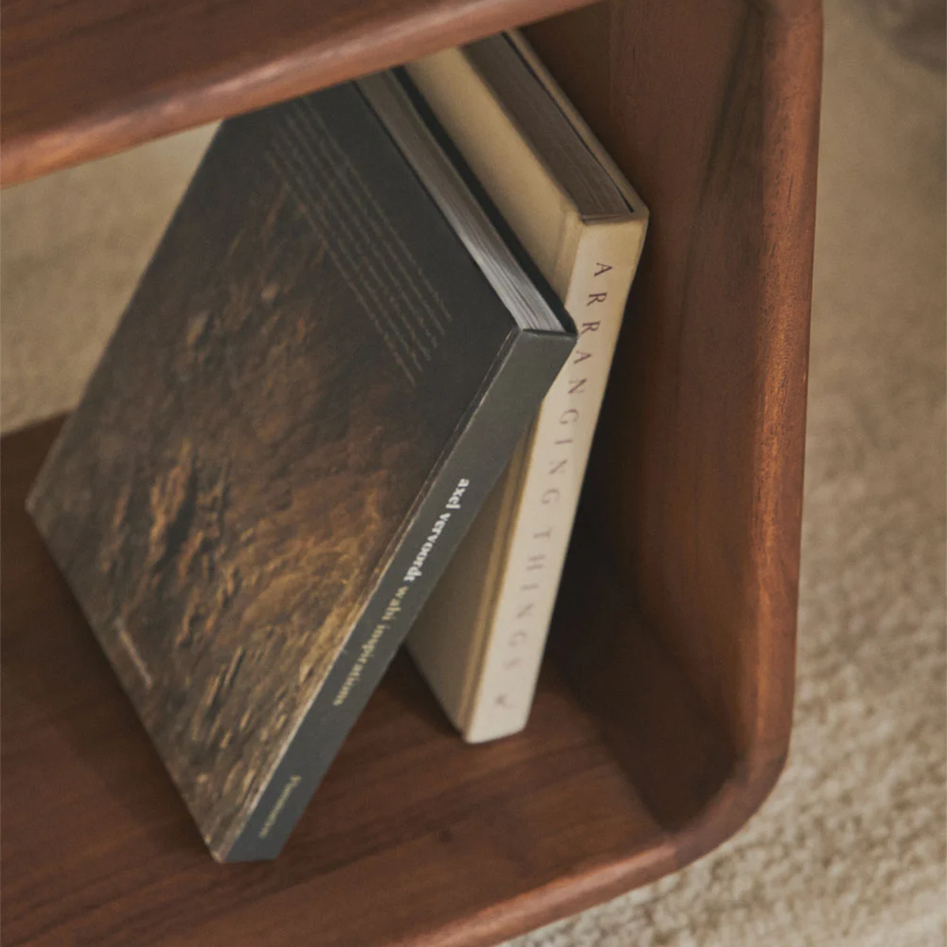 TENSI II naktinis staliukas