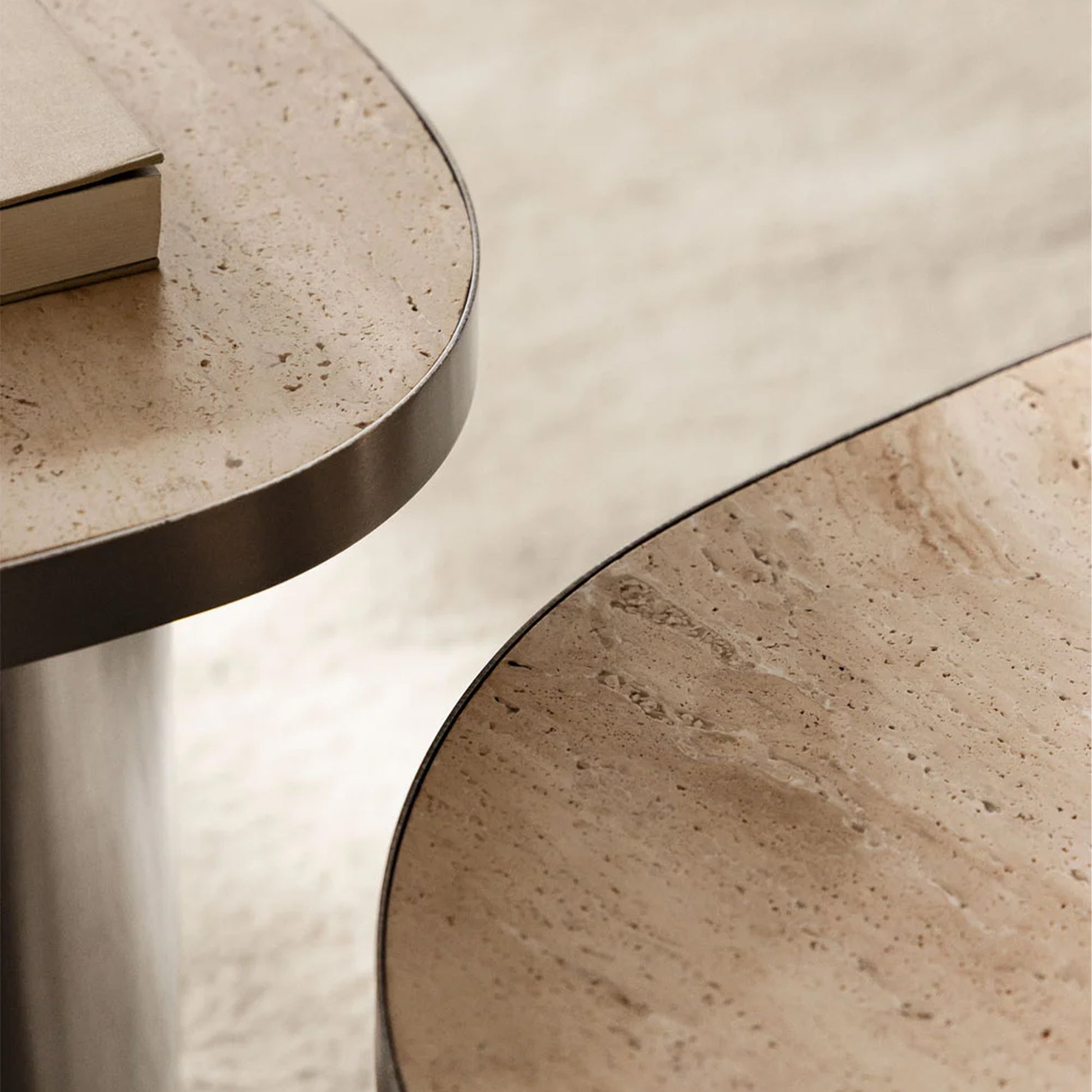 Šoninis staliukas FERTI