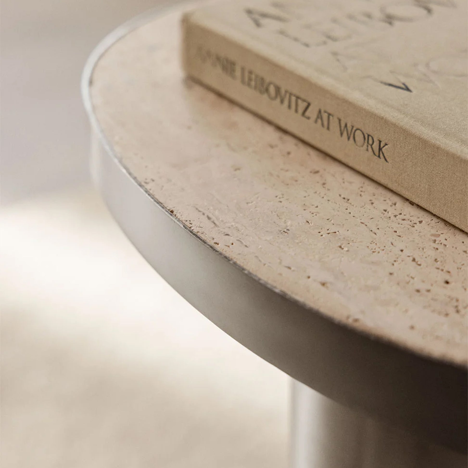 Šoninis staliukas FERTI