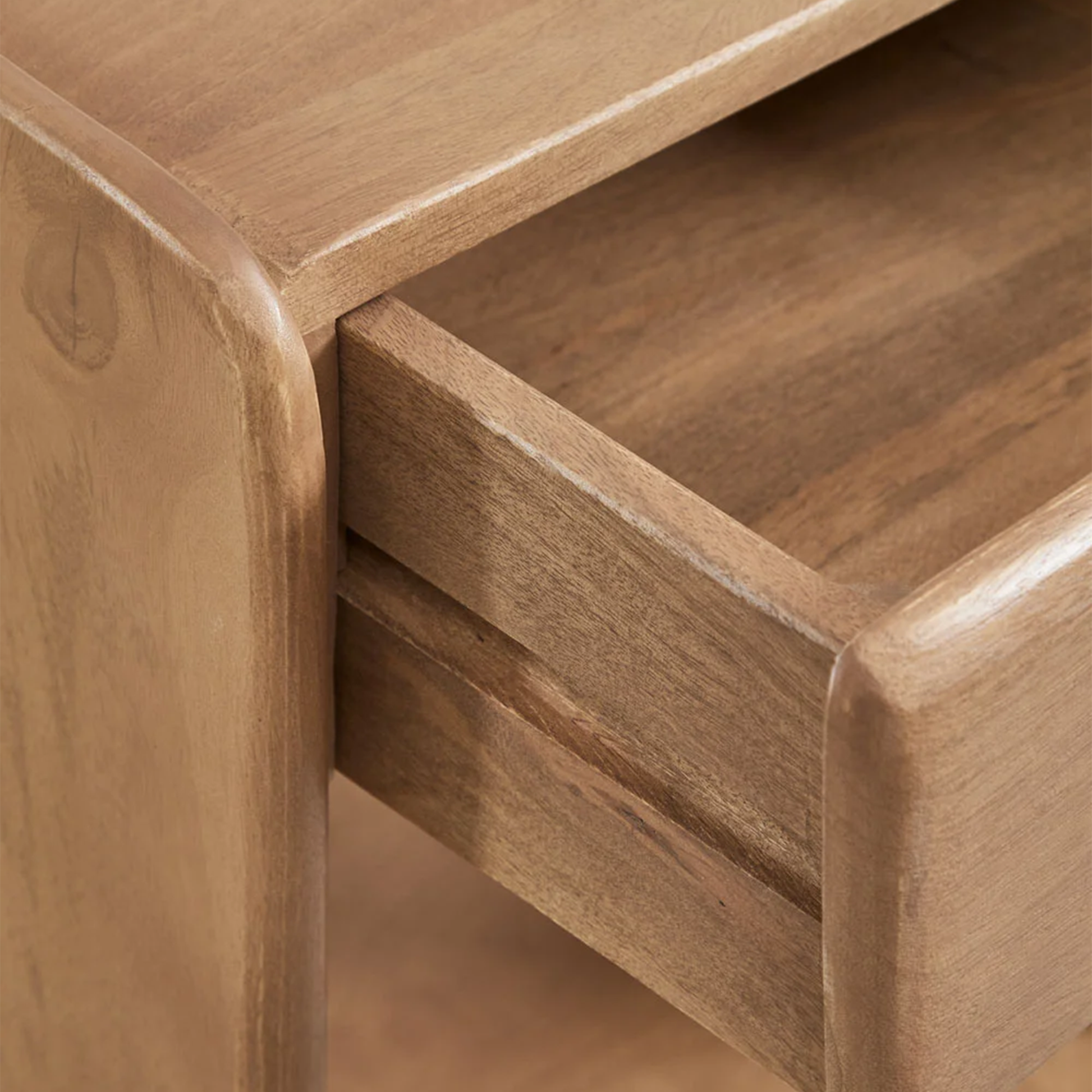 TENSI naktinis staliukas