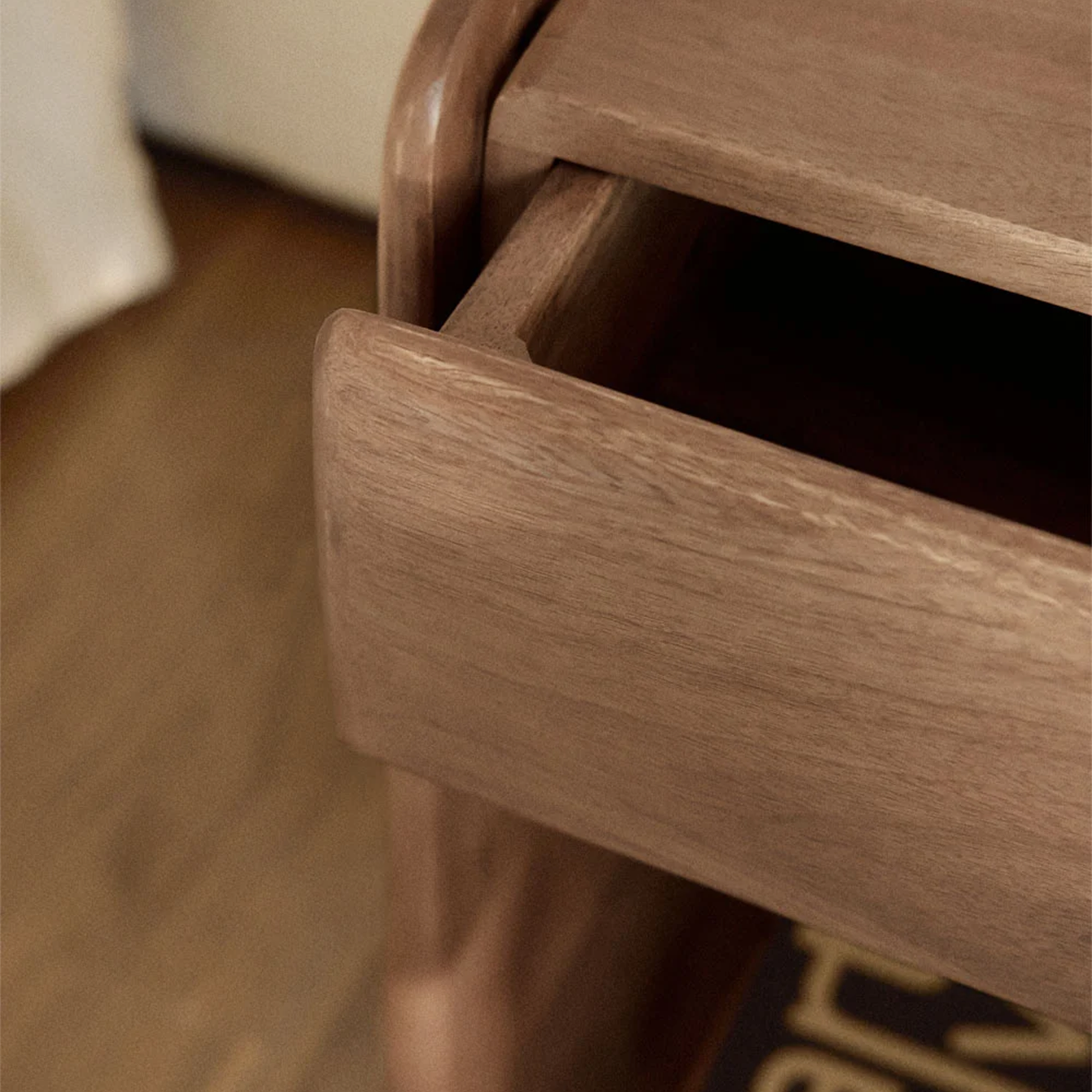 TENSI naktinis staliukas