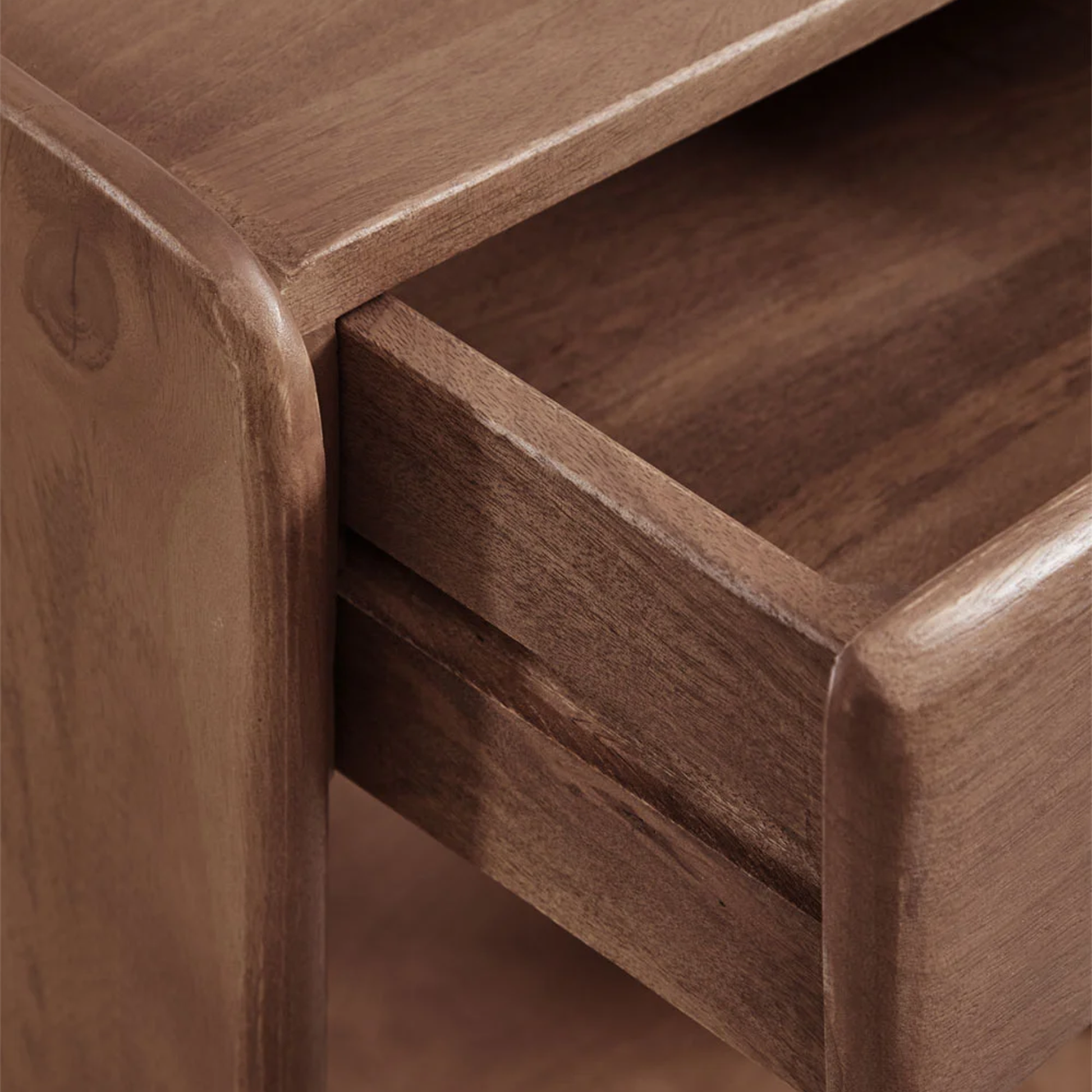 TENSI naktinis staliukas