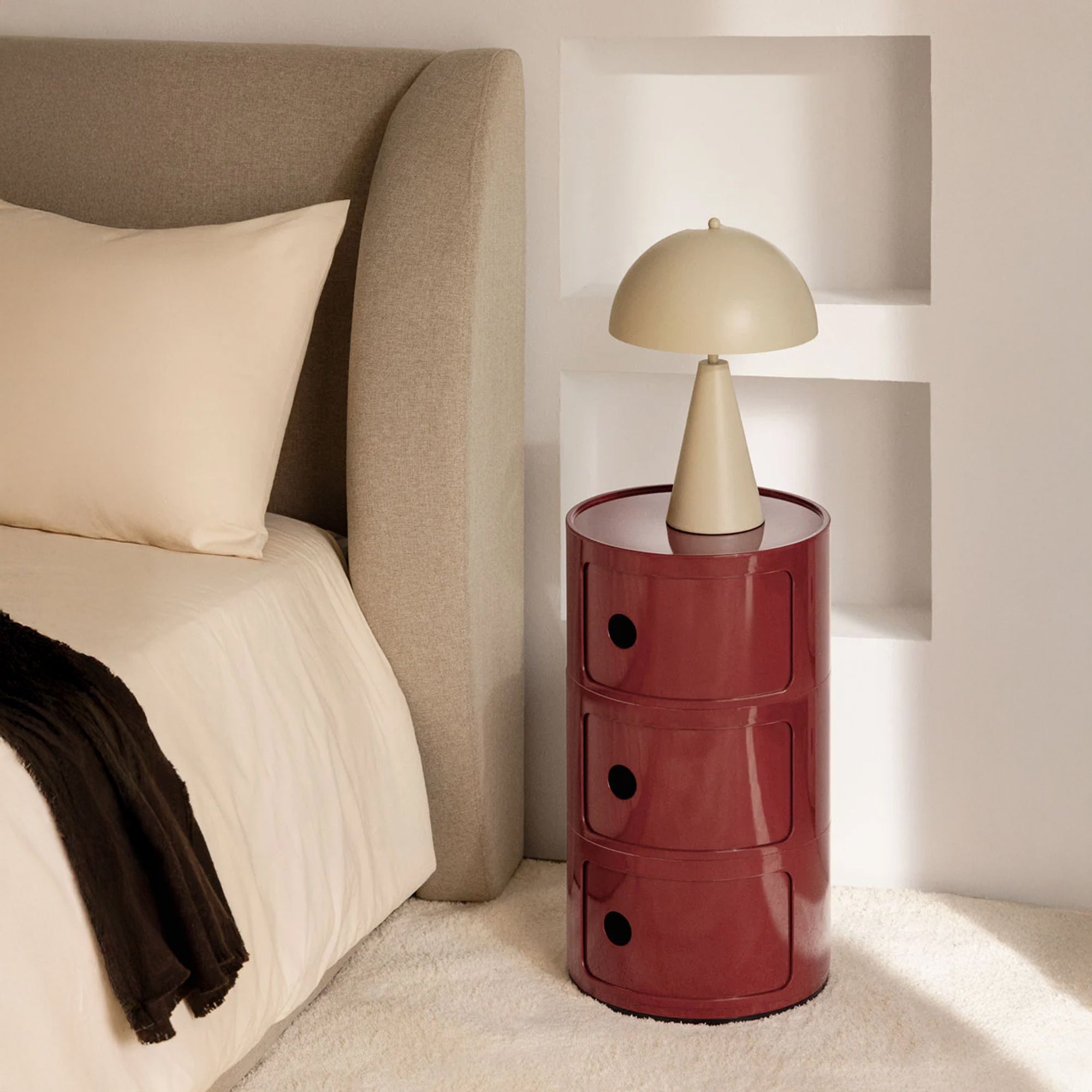 Šoninis staliukas COMBI 3