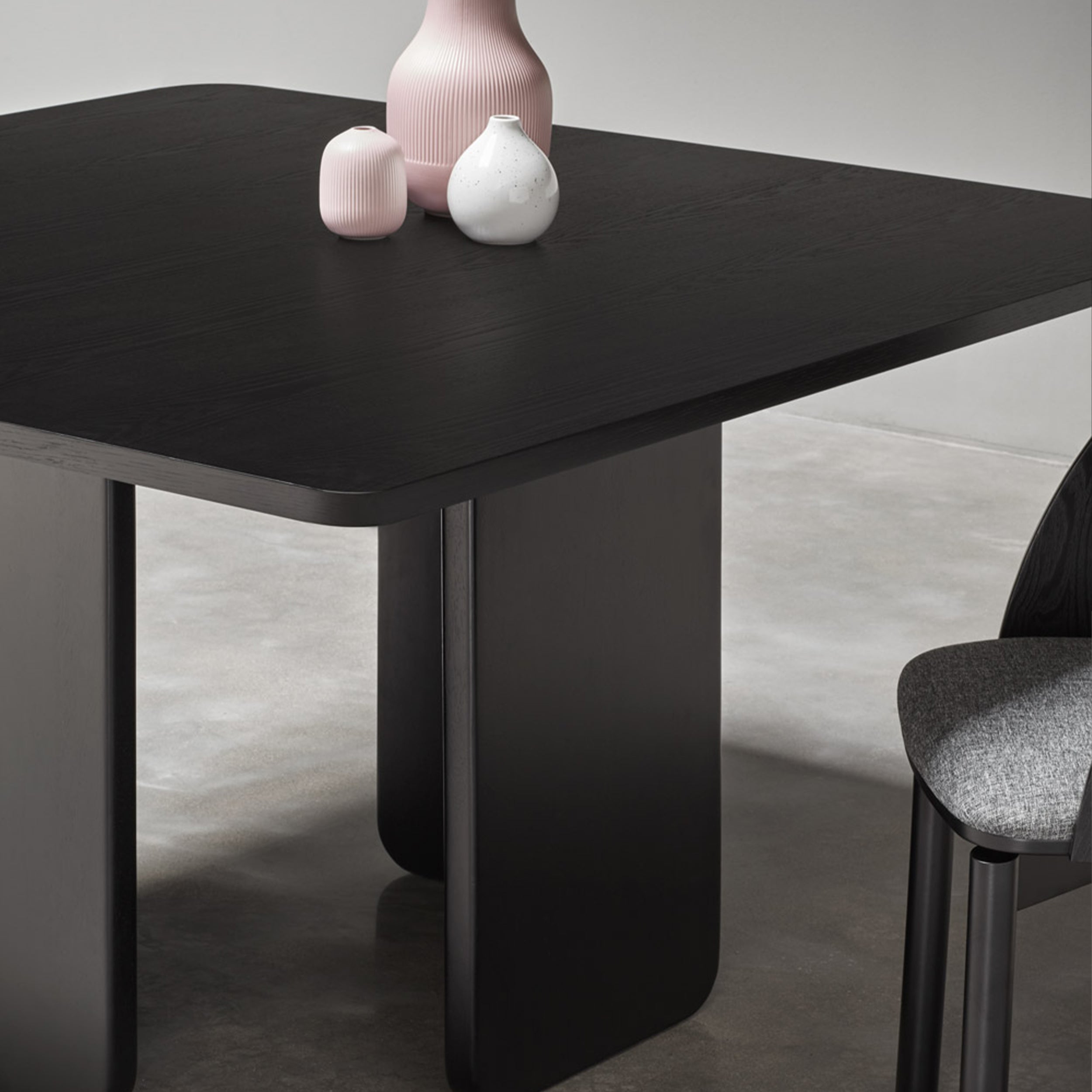 Stalas ARQ 137 × 137 cm