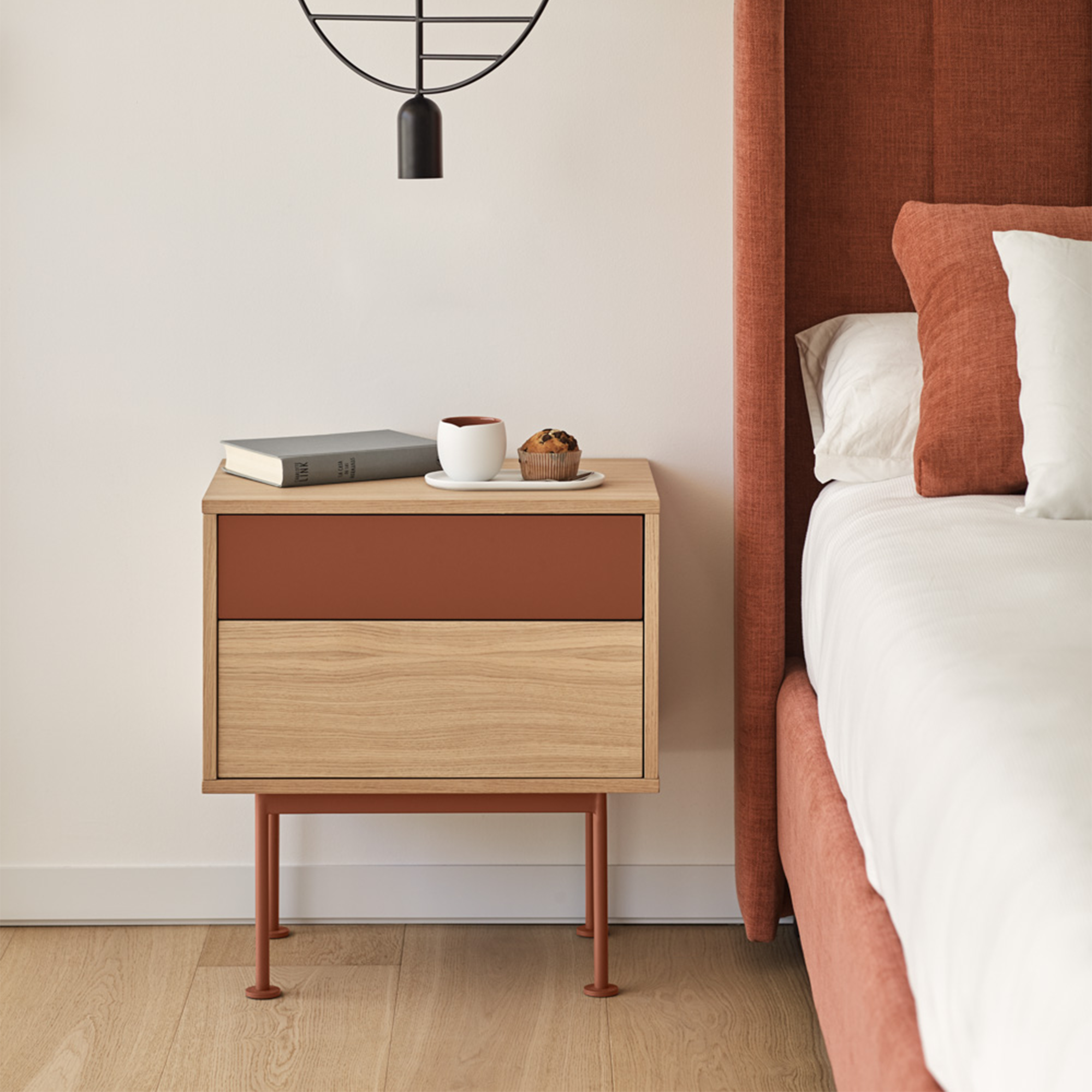 Yoko šoninis staliukas